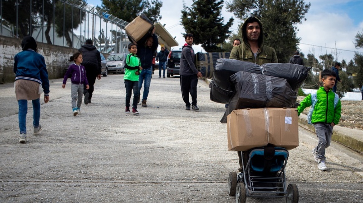 Προσφυγικό: Προτεραιότητα στη στελέχωση των Κέντρων Υποδοχής και Ταυτοποίησης