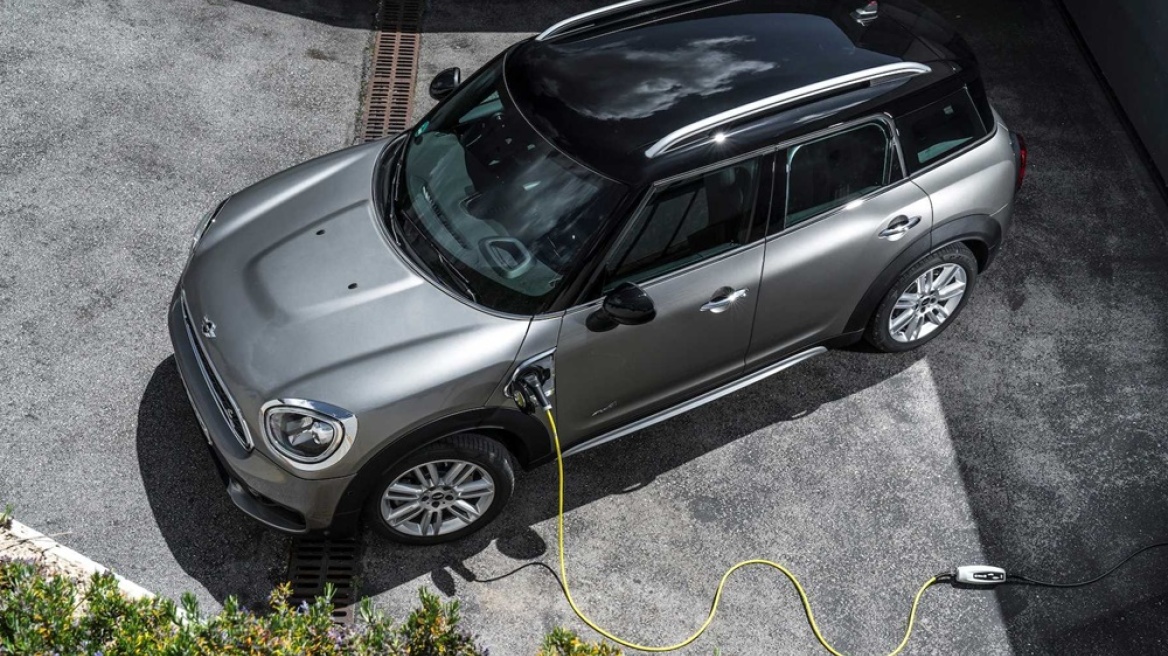 Αυξημένη αυτονομία για το υβριδικό Mini Cooper S E Countryman ALL4