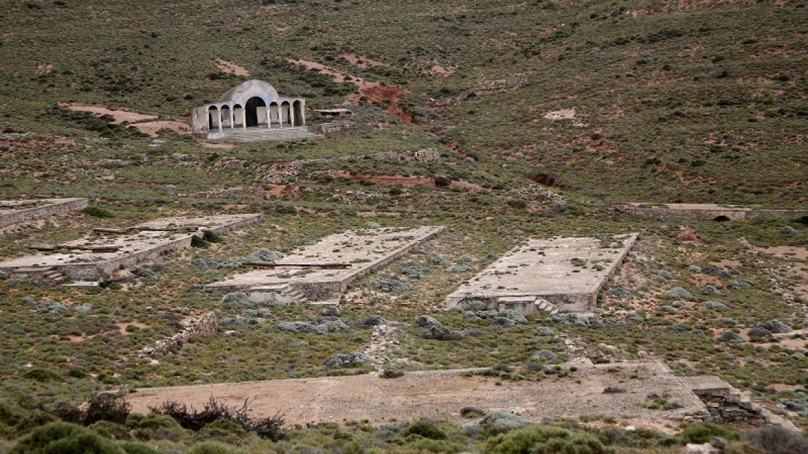 Το ΚΚΕ θα τοποθετήσει μνημεία σε Γυάρο και Μακρόνησο