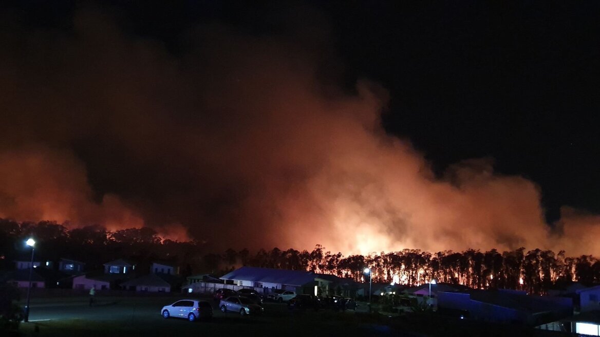 Μεγάλες φωτιές στην Αυστραλία: Εκκενώνονται χιλιάδες σπίτια σε Κουίνσλαντ και Νέα Νότια Ουαλία