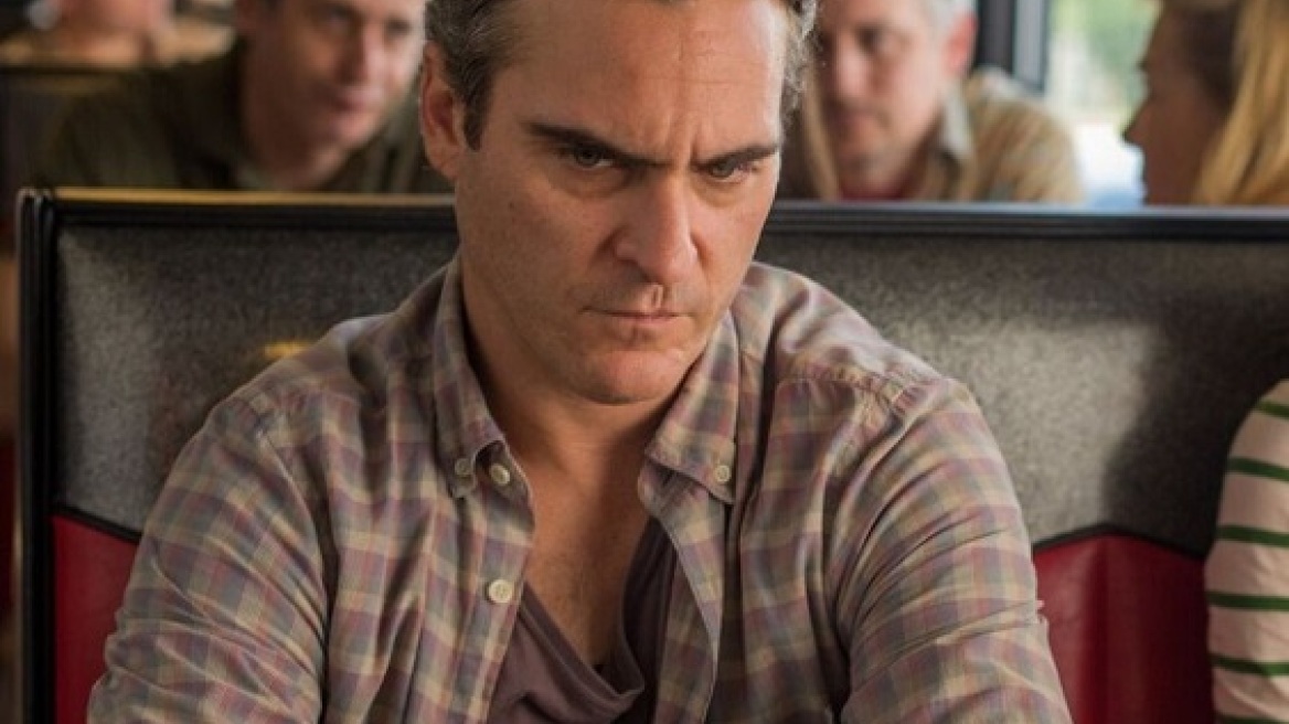 Joaquin Phoenix: Σοκάρουν τα παιδικά του χρόνια σε αίρεση με όργια, σεξ και αιμομιξία