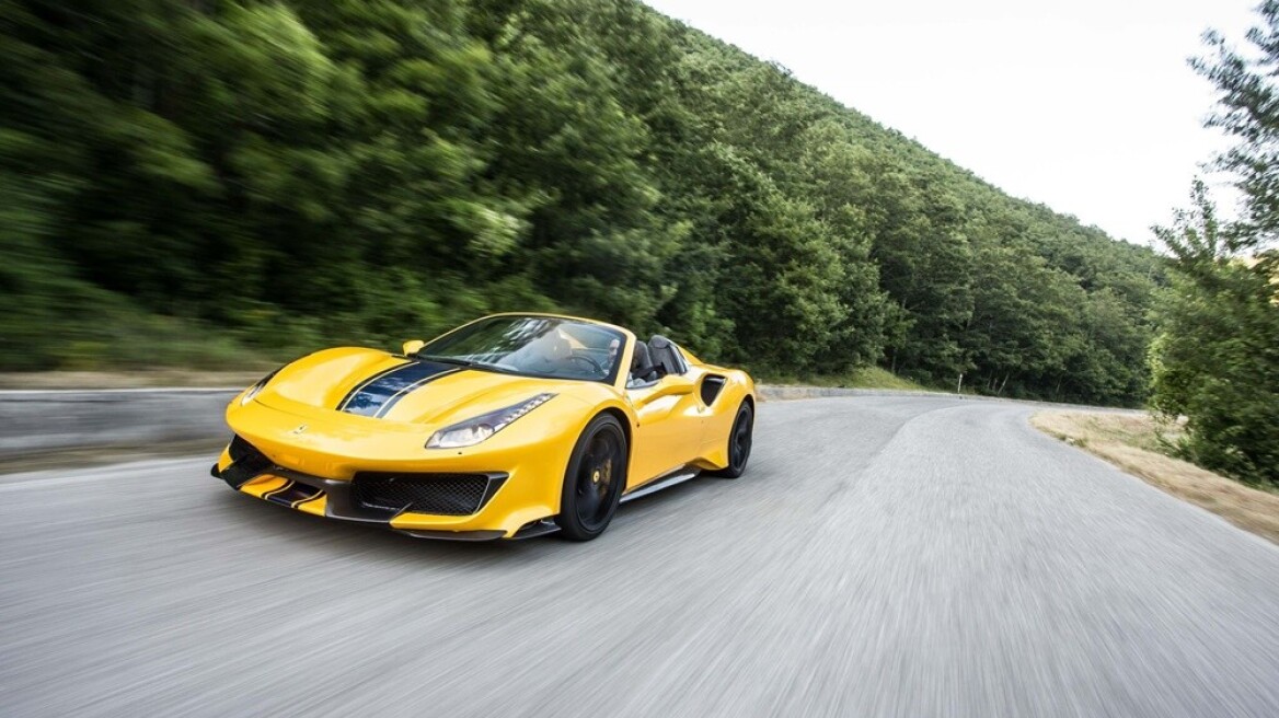 Οδηγούμε τη Ferrari 488 Pista Spider στις ειδικές του Mille Miglia 