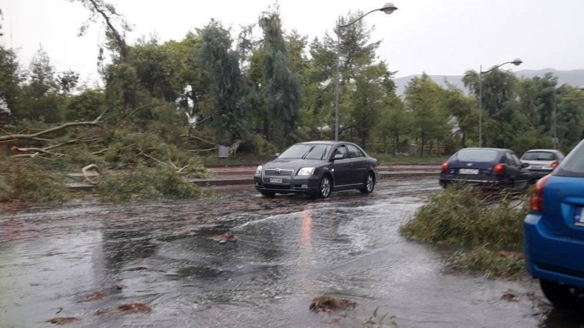 Κακοκαιρία: Δύο νεκροί από κεραυνούς - Καταστροφές σε Ηλεία, Μεσσηνία, Κεφαλονιά