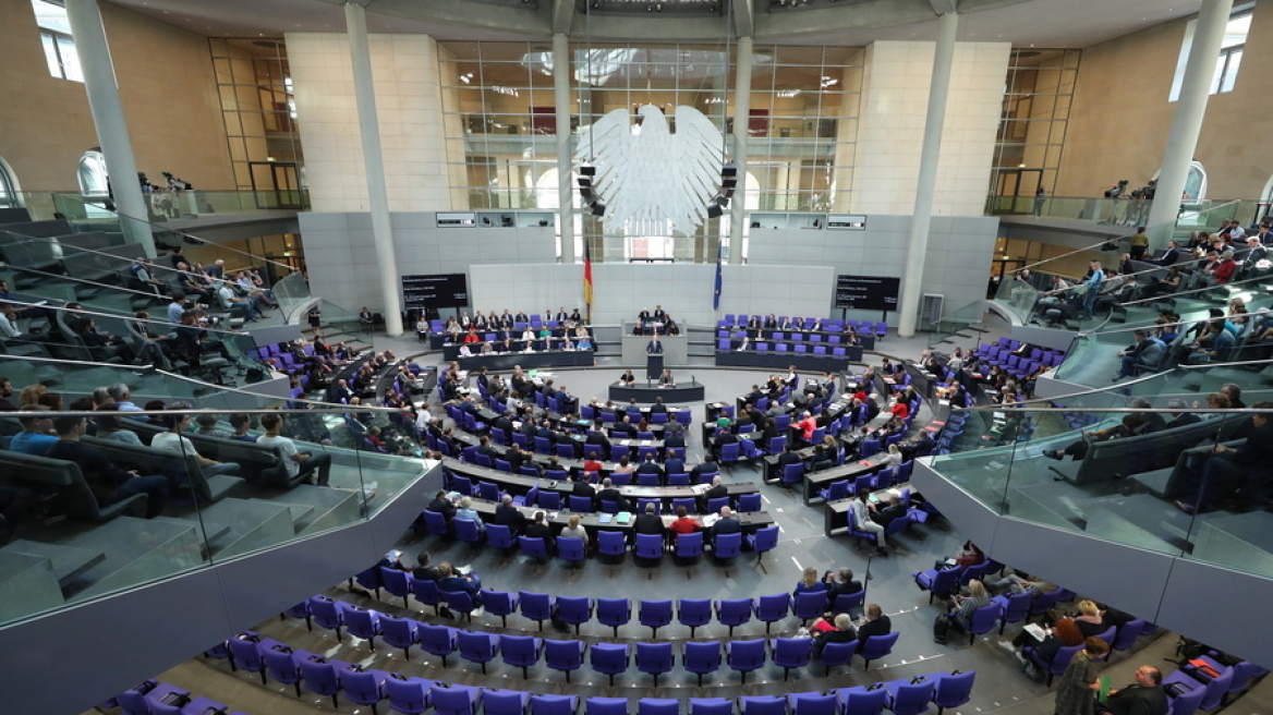 Γερμανία: Η Bundestag ψηφίζει για έναρξη ενταξιακών διαπραγματεύσεων με Σκόπια - Αλβανία