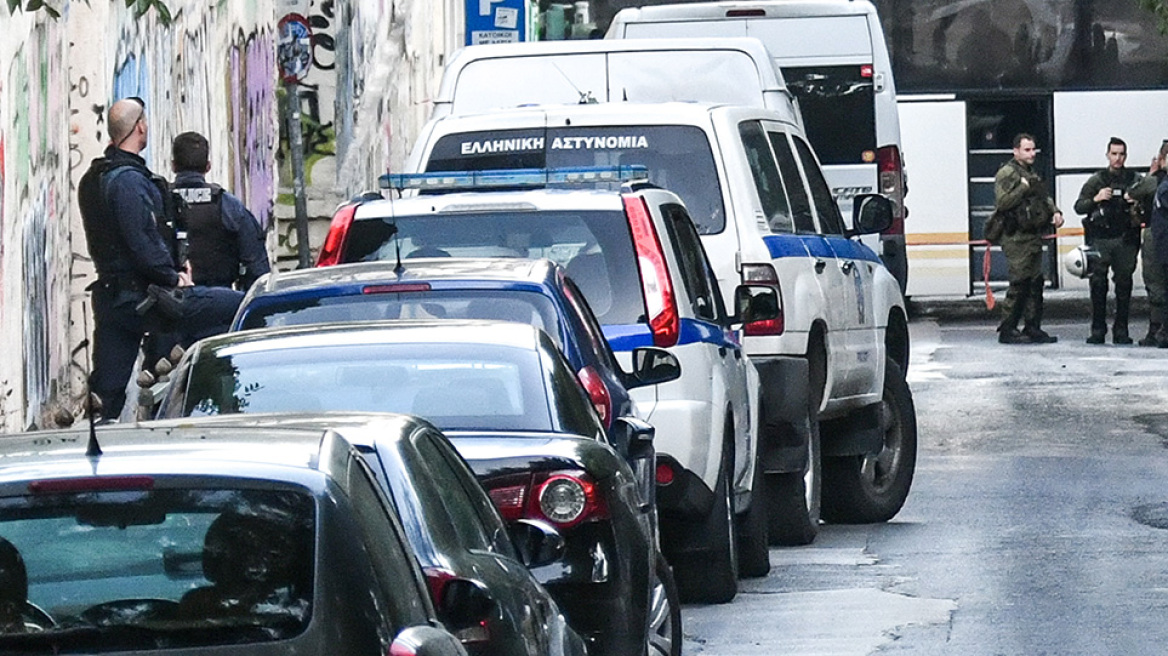 Αξιωματικός του Αλλοδαπών εκβίασε για να μειώσει πρόστιμο: «Την πάτησα» είπε όταν τον έπιασαν