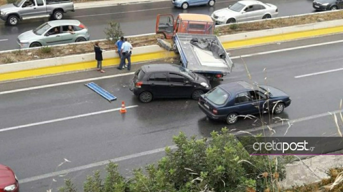 Ηράκλειο: Δύο τροχαία και κυκλοφοριακό κομφούζιο από τη βροχή