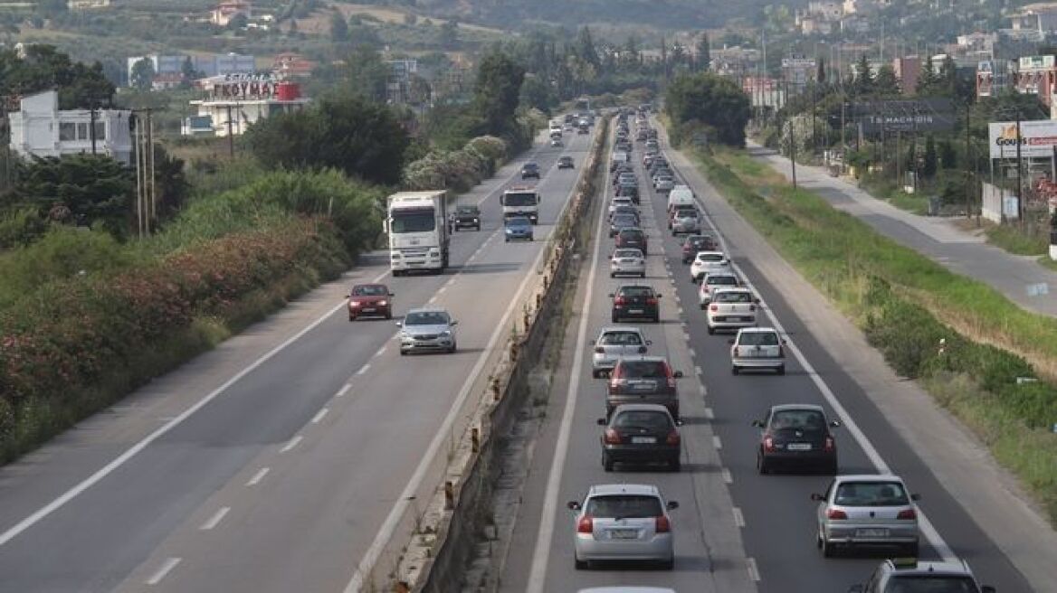 Αυξημένη η κίνηση τώρα στην Αθηνών - Κορίνθου - Δείτε live 