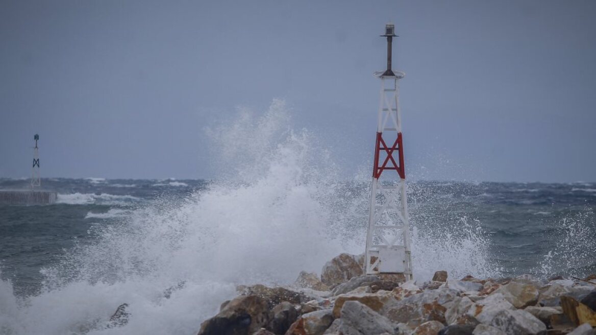 Καιρός: Ρεκόρ μελτεμιών φέτος το καλοκαίρι με 46 μέρες ισχυρών ανέμων