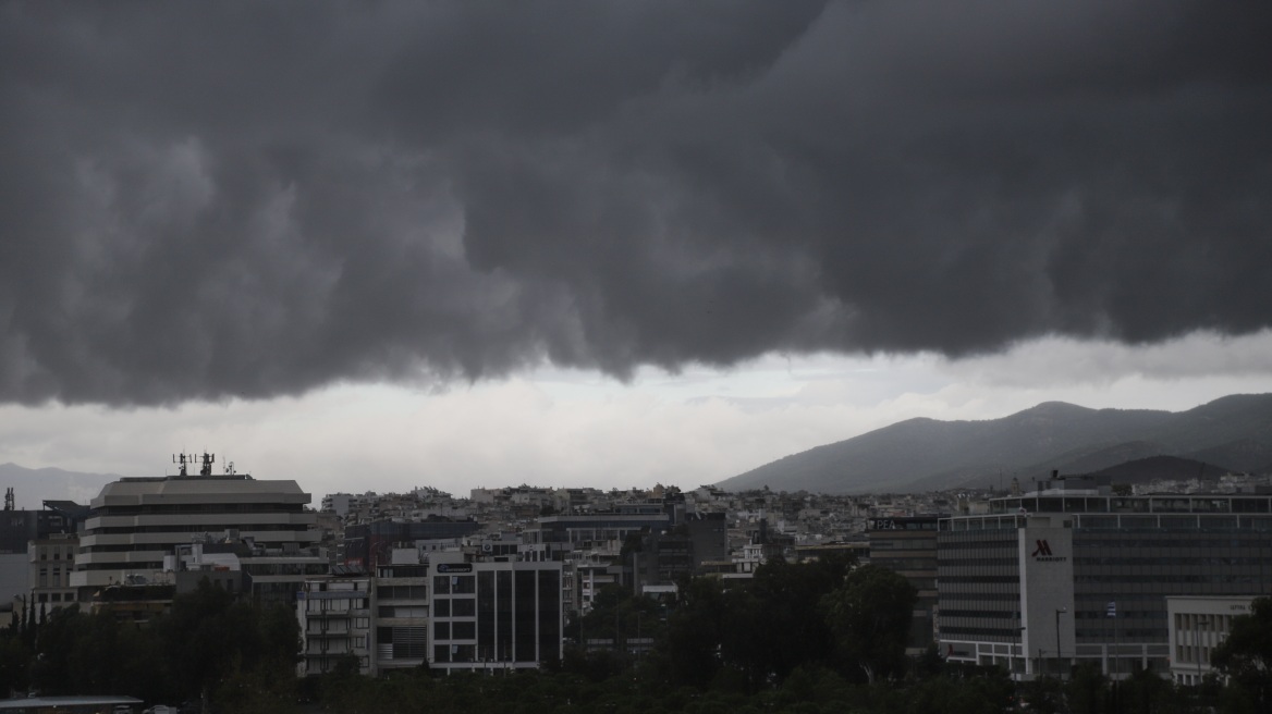 Κακοκαιρία: Επί ποδός Πυροσβεστική και Πολιτική Προστασία για τα ακραία φαινόμενα