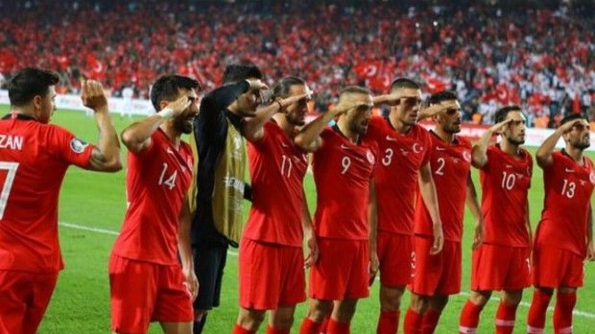 Ερντογάν: Τα... βάζει με την UEFA για τους στρατιωτικούς χαιρετισμούς λόγω Συρίας