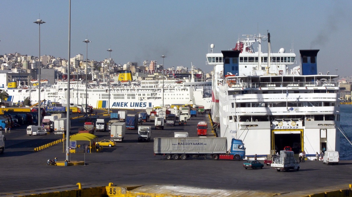 Μέτρα για τον κορωνοϊό: Εντατικοί έλεγχοι στα λιμάνια από το πρωί