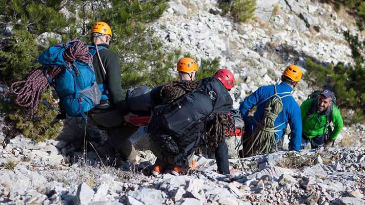 Λακωνία: Επιχείρηση διάσωσης τραυματία από ορεινή περιοχή στον Ταΰγετο