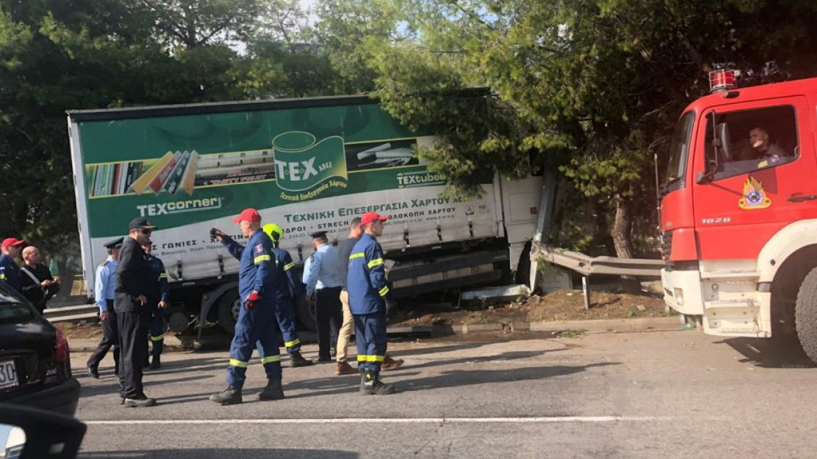 Κίνηση τώρα: Χάος από το μποτιλιάρισμα στον Κηφισό - Φορτηγό πέρασε στο αντίθετο ρεύμα