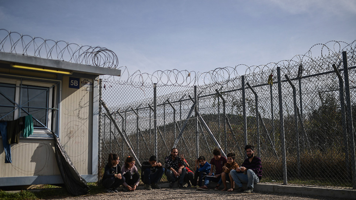 Πρώην ειδικός φρουρός της ΕΛΑΣ, πακιστανικής καταγωγής διακινούσε μετανάστες με BMW