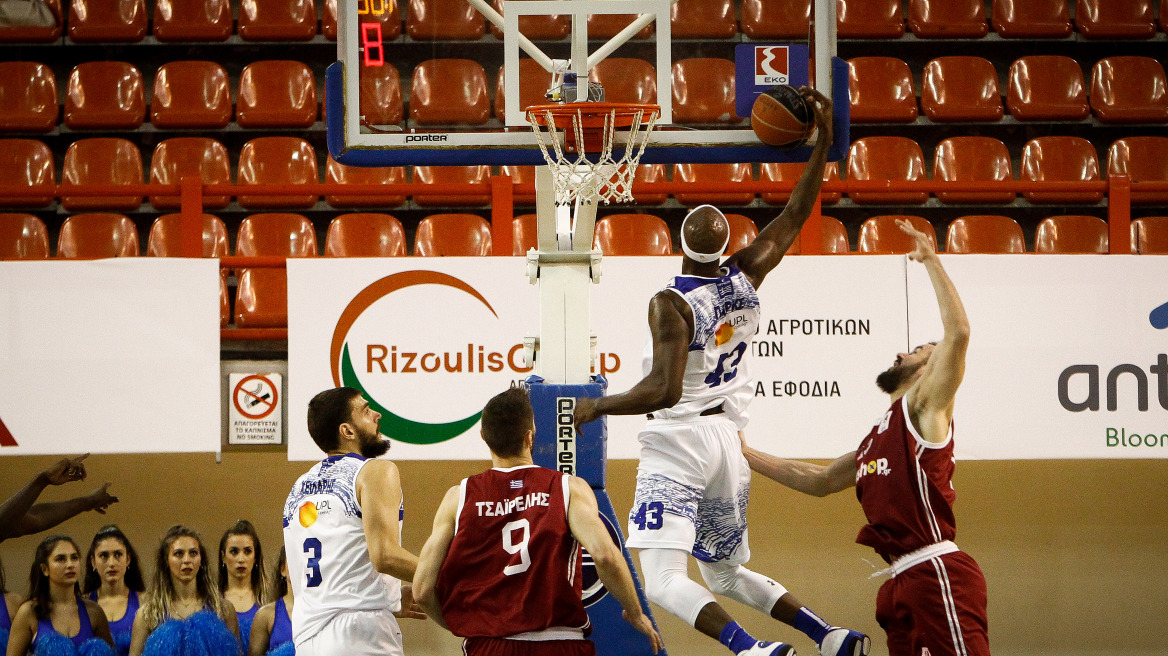 Basket League, Λάρισα - Ήφαιστος 58-63: Με Σμιθ - Έβανς το «διπλό»