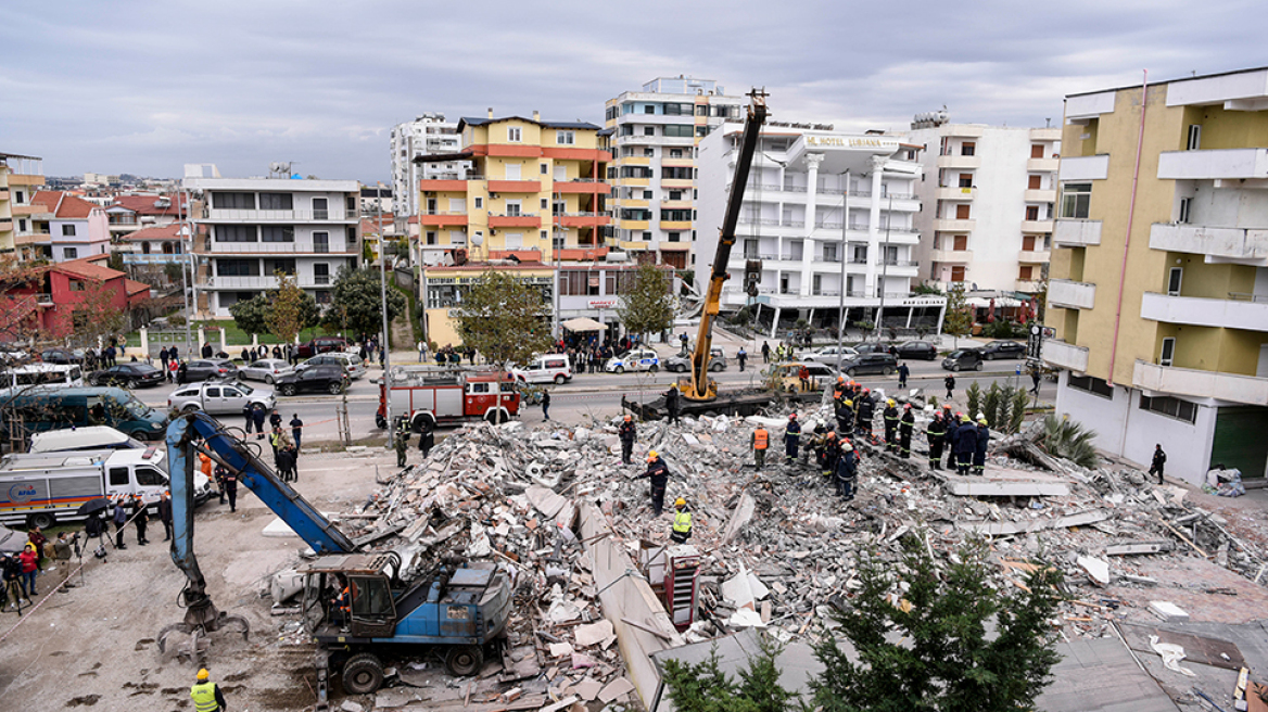 Σεισμός στην Αλβανία: Στους 49 αυξήθηκαν οι νεκροί - Λιγοστεύουν οι ελπίδες για τους εγκλωβισμένους