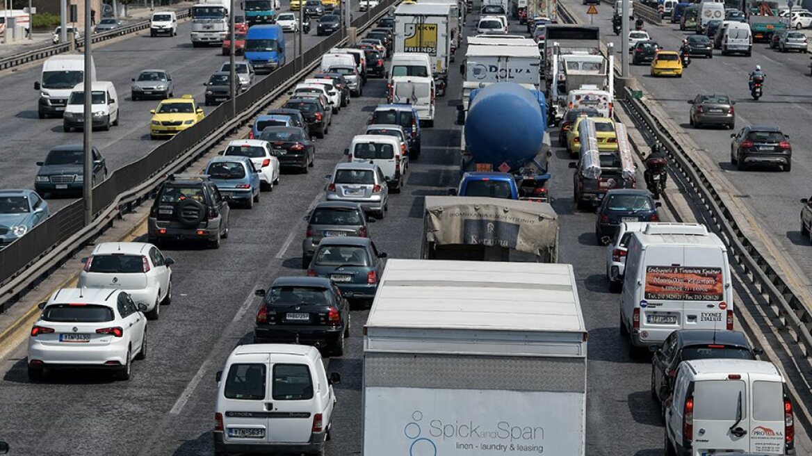 Τέλη κυκλοφορίας: Μέχρι πότε μπορείτε να καταθέσετε πινακίδες