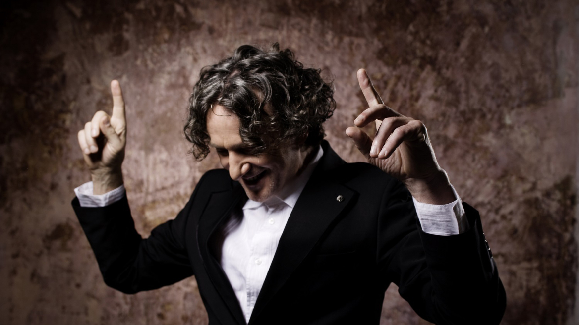 Ο Goran Bregovic στο protothema.gr: «Ο πολιτισμός μας φτιάχτηκε από πρόσφυγες»