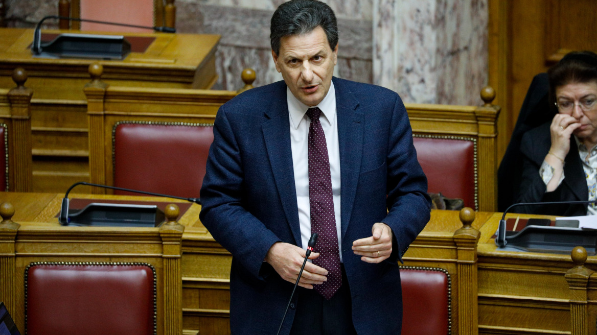 Προϋπολογισμός 2020: «Παράθυρο» για νέα μείωση του ΕΝΦΙΑ άνοιξε ο Σκυλακάκης