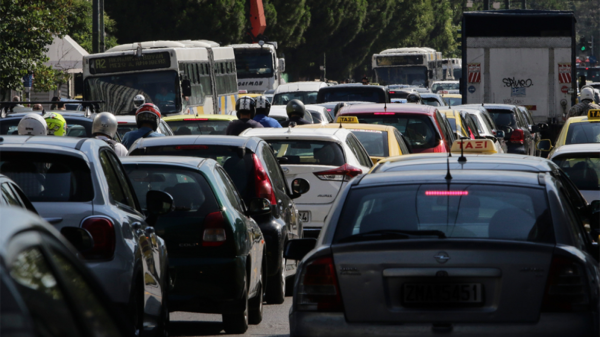 Κίνηση: Ταλαιπωρία και οργή στους δρόμους από την ξαφνική στάση εργασίας του Μετρό