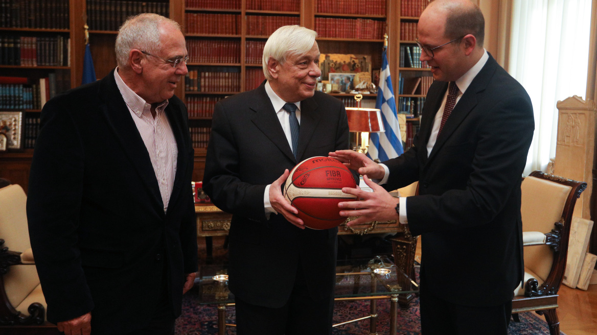 Το γ.γ. της FIBA υποδέχτηκε ο Προκόπης Παυλόπουλος 