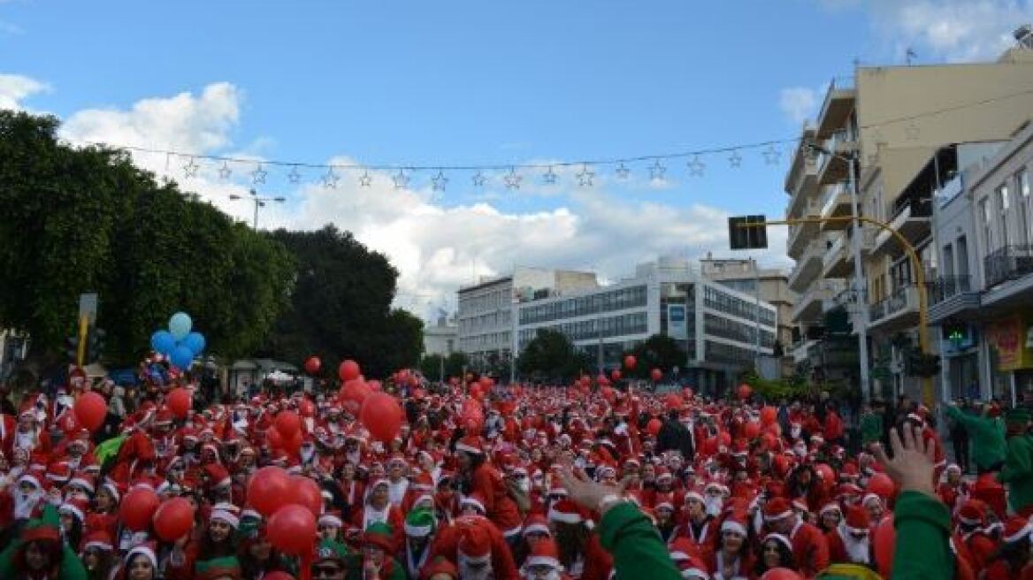 Χανιά: Χιλιάδες άι Βασίληδες πλημμύρισαν την πόλη