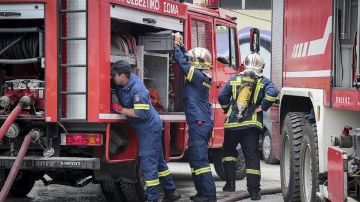 Μετανάστες λεηλάτησαν και έκαψαν αρχοντικό στη Μόρια