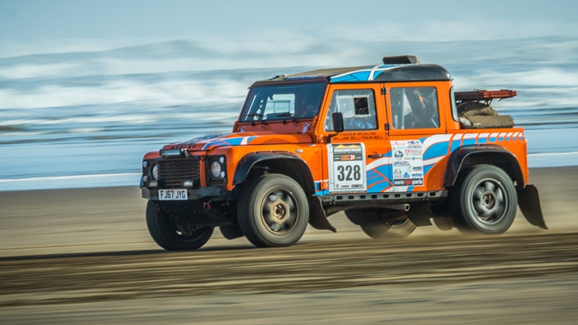 Η Land Rover εξαγοράζει τον οίκο Bowler