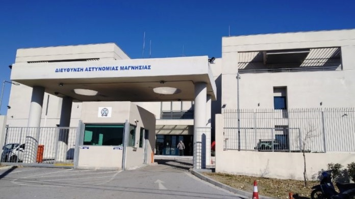 Βόλος: Έκλεψε 10.000 ευρώ από φιλικό της σπίτι, το μετάνιωσε και μετά τα επέστρεψε!