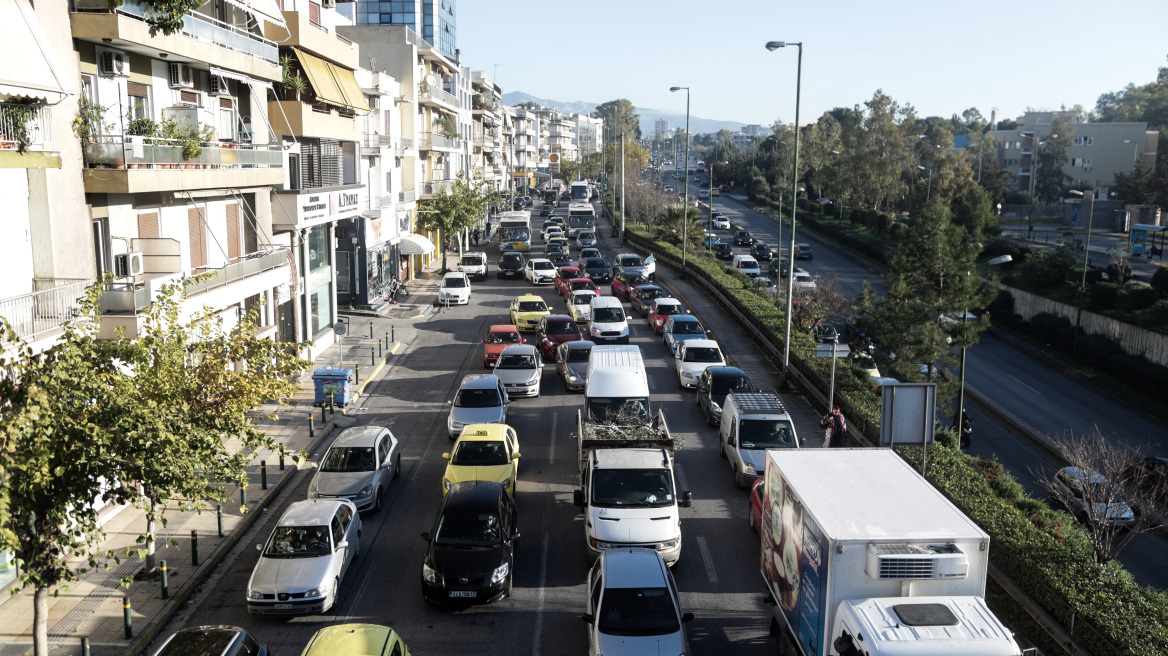 Άδειες οδήγησης, μεταβιβάσεις αυτοκινήτων, point system με ένα κλικ από το σπίτι 