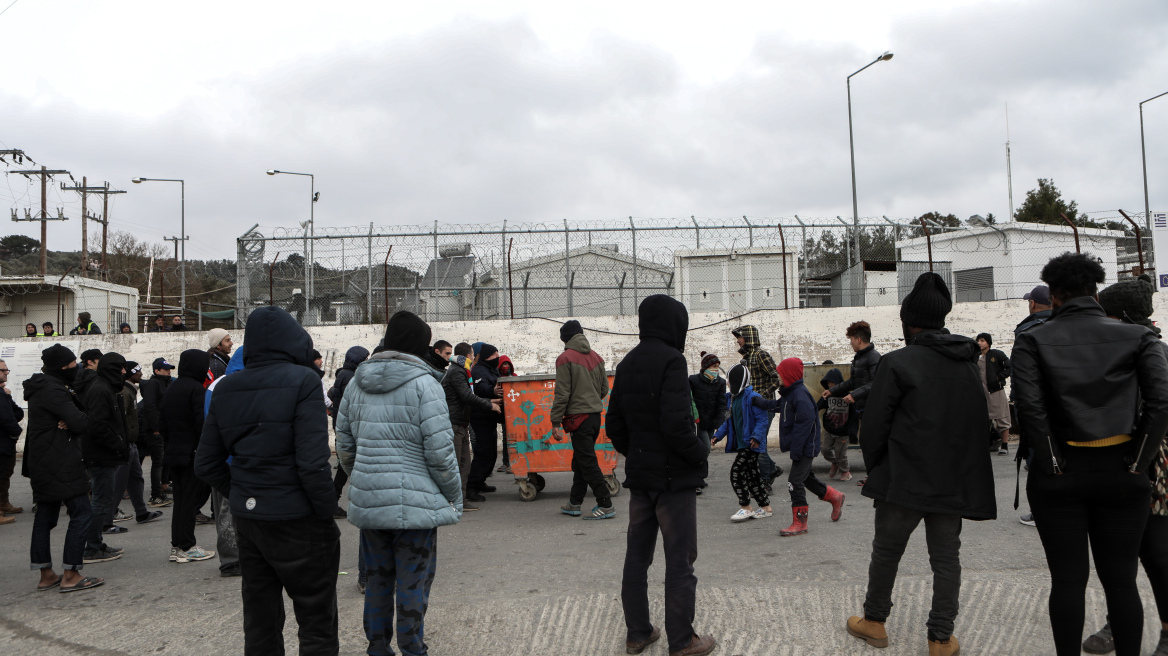 «Φουλ» της παρανομίας από μετανάστες σε Λέσβο και Χίο