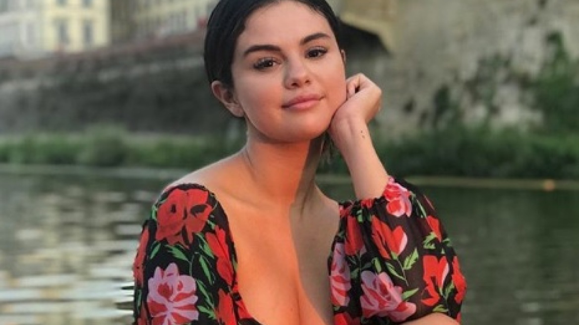 Η Selena Gomez ανακοίνωσε πως θα κυκλοφορήσει το δικό της beauty brand