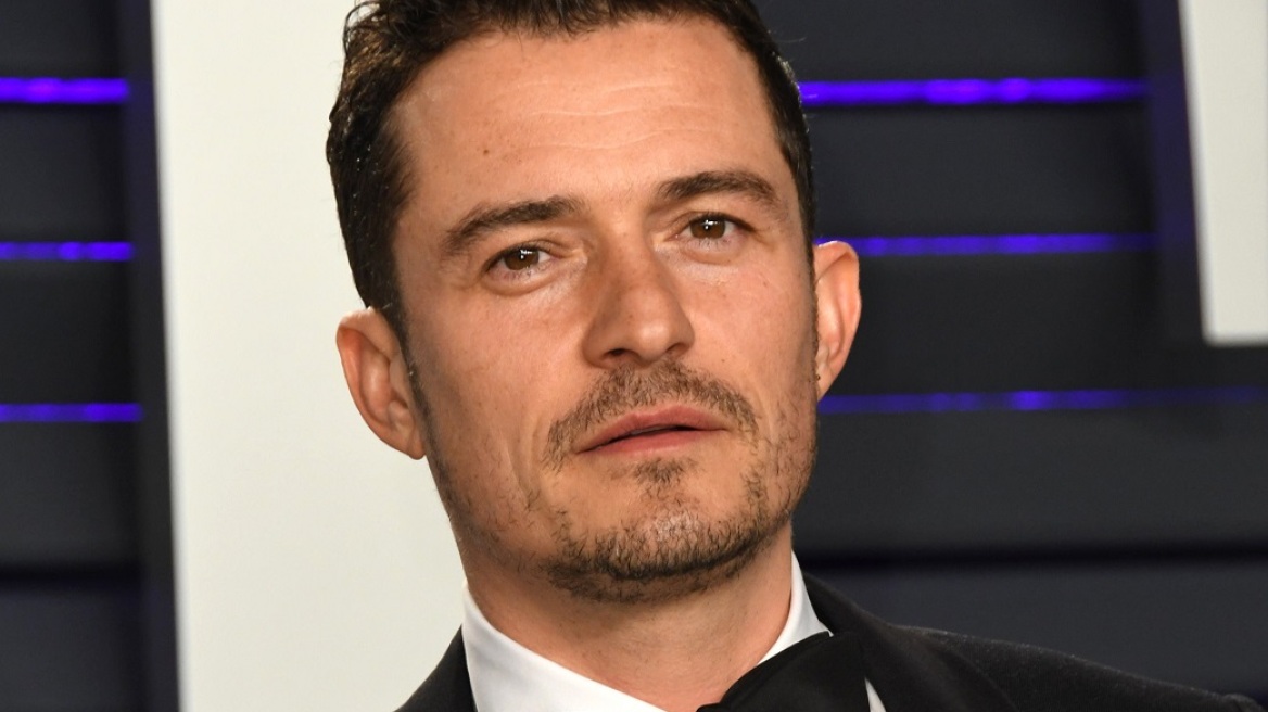 Ο Orlando Bloom έκανε τατουάζ με το όνομα του γιου του σε κώδικα Μορς και το έγραψε λάθος