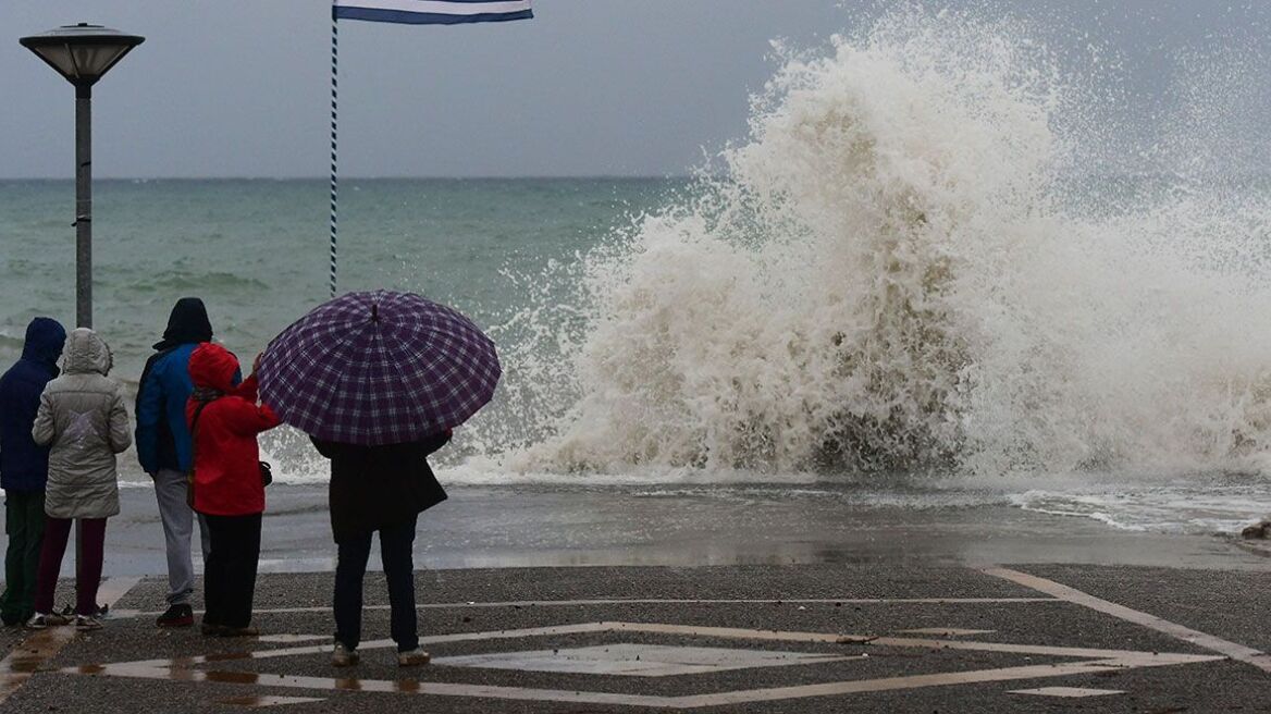 Καιρός: Νέα κακοκαιρία με θυελλώδεις ανέμους και τοπικές βροχές - Πότε θα «χτυπήσει» 