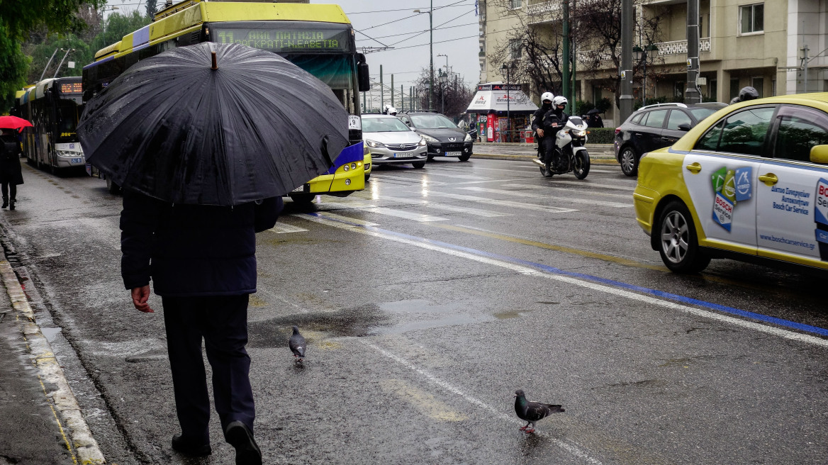 Καιρός: Βροχερή η Παρασκευή, άνοδος της θερμοκρασίας από Κυριακή, «άνοιξη» από Δευτέρα