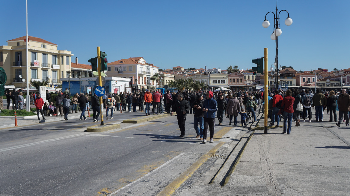 Μεταναστευτικό: Αναχώρησαν τα ΜΑΤ από τη Μυτιλήνη