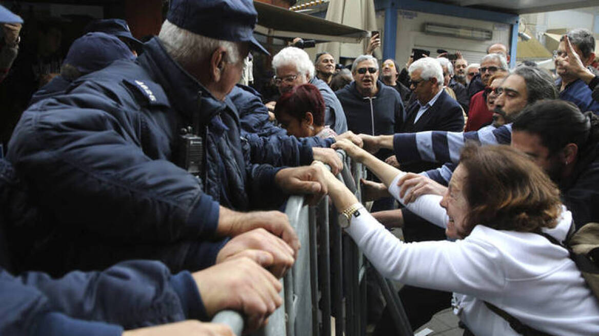 Αρχιεπίσκοπος Κύπρου: Ντροπή σε όσους ήθελαν να σπάσουν τα οδοφράγματα, ζητούσαν φτηνή βενζίνη και καζίνο;