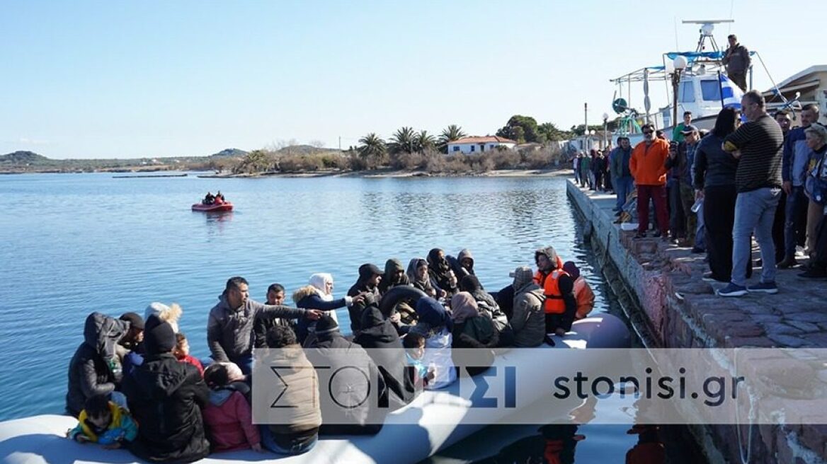 Καζάνι που βράζει η Λέσβος: Κάτοικοι επιτέθηκαν σε μέλη ΜΚΟ και δημοσιογράφους