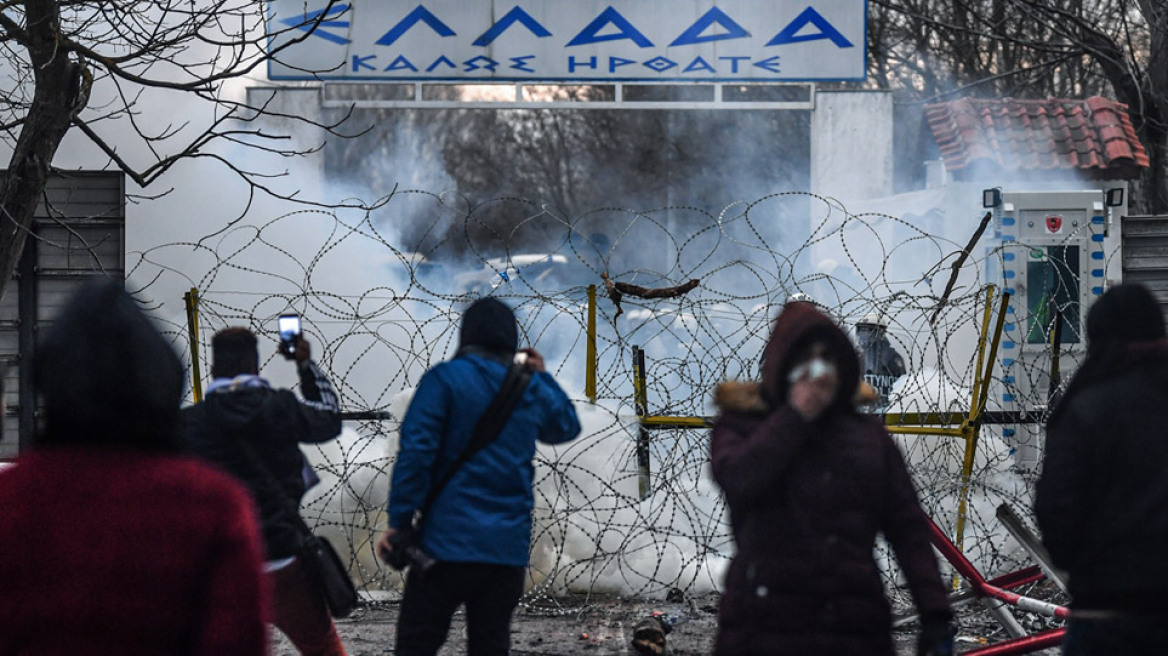 Νέα επεισόδια στον Έβρο: Χημικά και πέτρες - Μετανάστες προσπαθούν να περάσουν τα σύνορα 