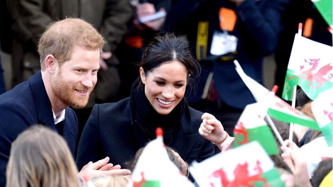 Πρίγκιπας Harry - Meghan Markle: Η «μαγική» στιγμή τους στη βροχή που έγινε viral