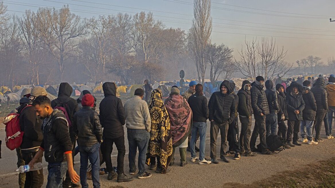 Αυστρία για μεταναστευτικό: Δεν λύνονται τα προβλήματα με τις πληρωμές στην Τουρκία, αλλά με τη βοήθεια στην Ελλάδα