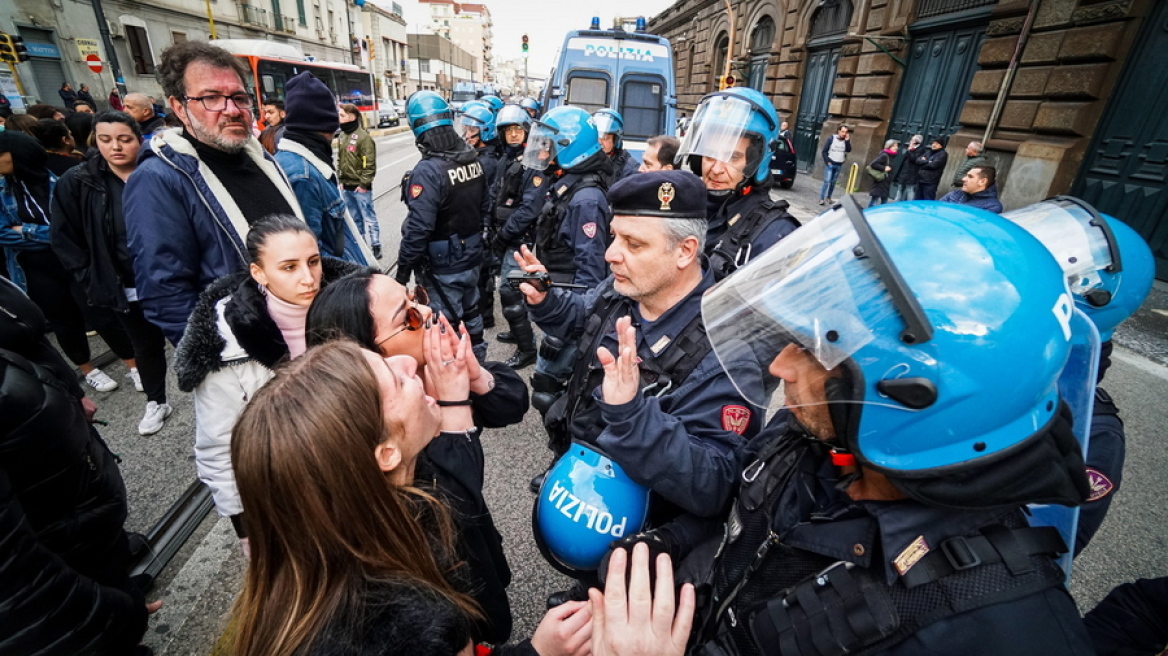 Κορωνοϊός στην Ιταλία: Εξεγέρσεις σε φυλακές γιατί απαγόρευσαν το επισκεπτήριο - Τουλάχιστον ένας νεκρός 