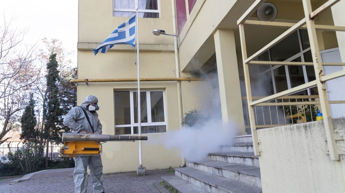 Κορωνοϊός: Μεγάλωσε η λίστα των σχολείων που κλείνουν ανά την Ελλάδα 