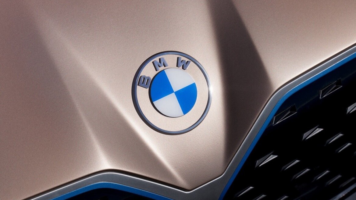 Με νέα σχεδίαση το λογότυπο της BMW