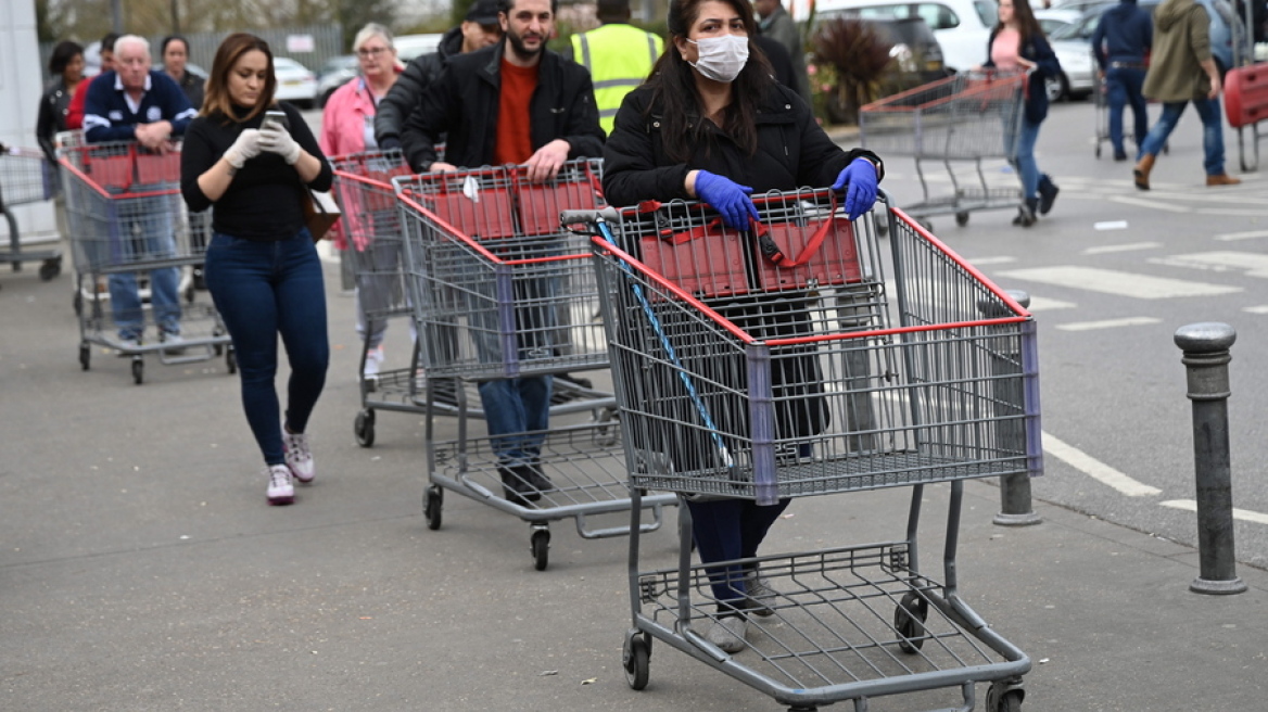 Κορωνοϊός – Βρετανία: Οι πολίτες καλούνται να σταματήσουν τα μη αναγκαία ταξίδια στο εξωτερικό