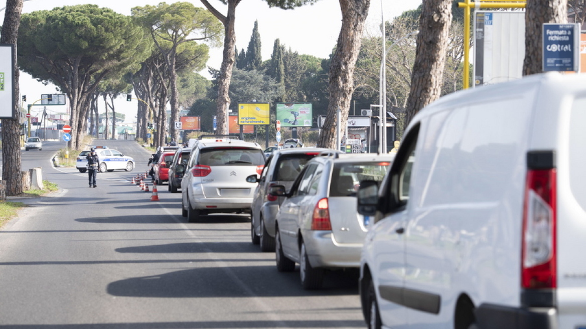 Κορωνοϊός – Ιταλία: Επαναπατρίζονται 250 Έλληνες από το λιμάνι της Ανκόνα