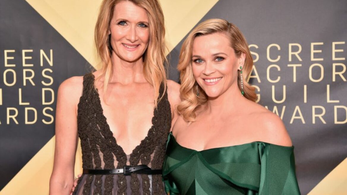 H Reese Witherspoon και η Laura Dern κάνουν πεζοπορία στη φύση με matching σύνολα