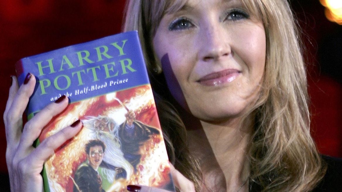 Η J.K. Rowling προσφέρει ένα μοναδικό δώρο σε όλους τους μαθητές του πλανήτη με αφορμή τον Covid-19