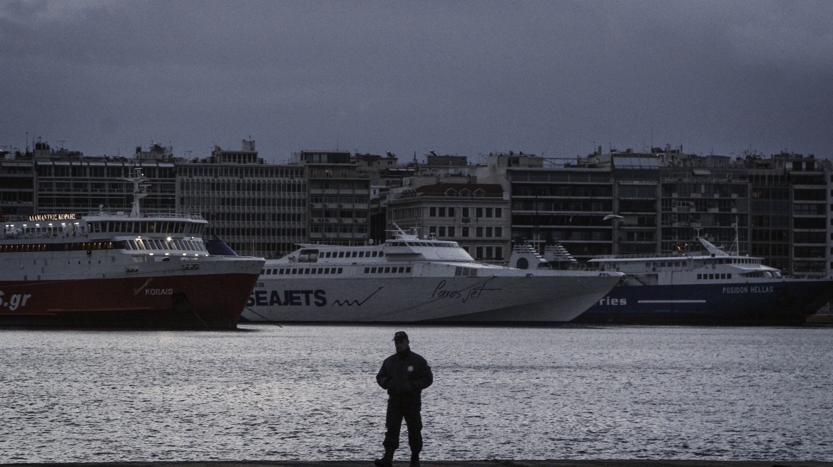 Κορωνοϊός - ΣΕΕΝ: Μείωση της επιβατικής κίνησης έως και 82,4% στην ακτοπλοΐα