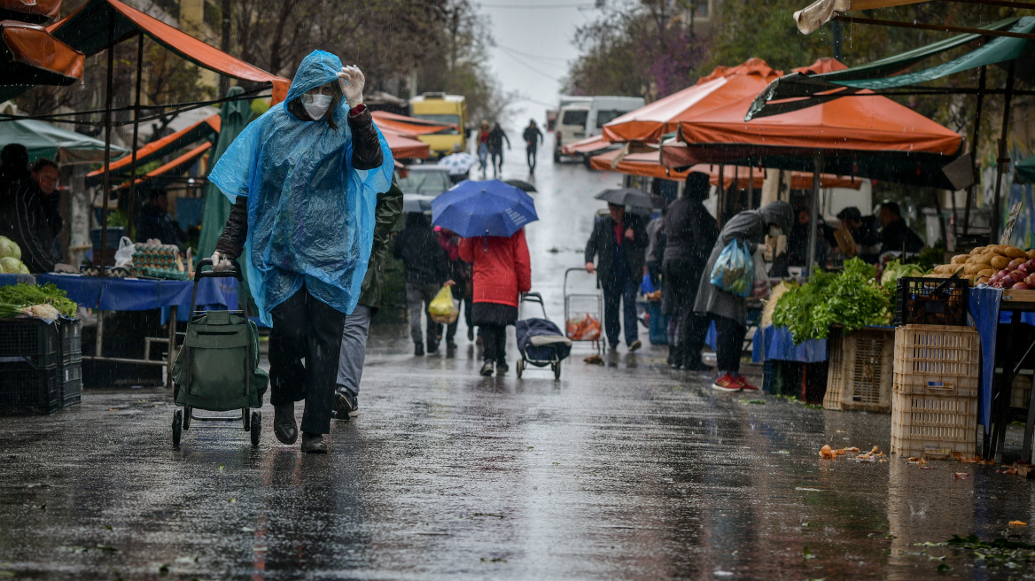 Κορωνοϊός: Μπαίνουμε στην επικίνδυνη φάση της επιδημίας προειδοποιεί ο καθηγητής Σύψας